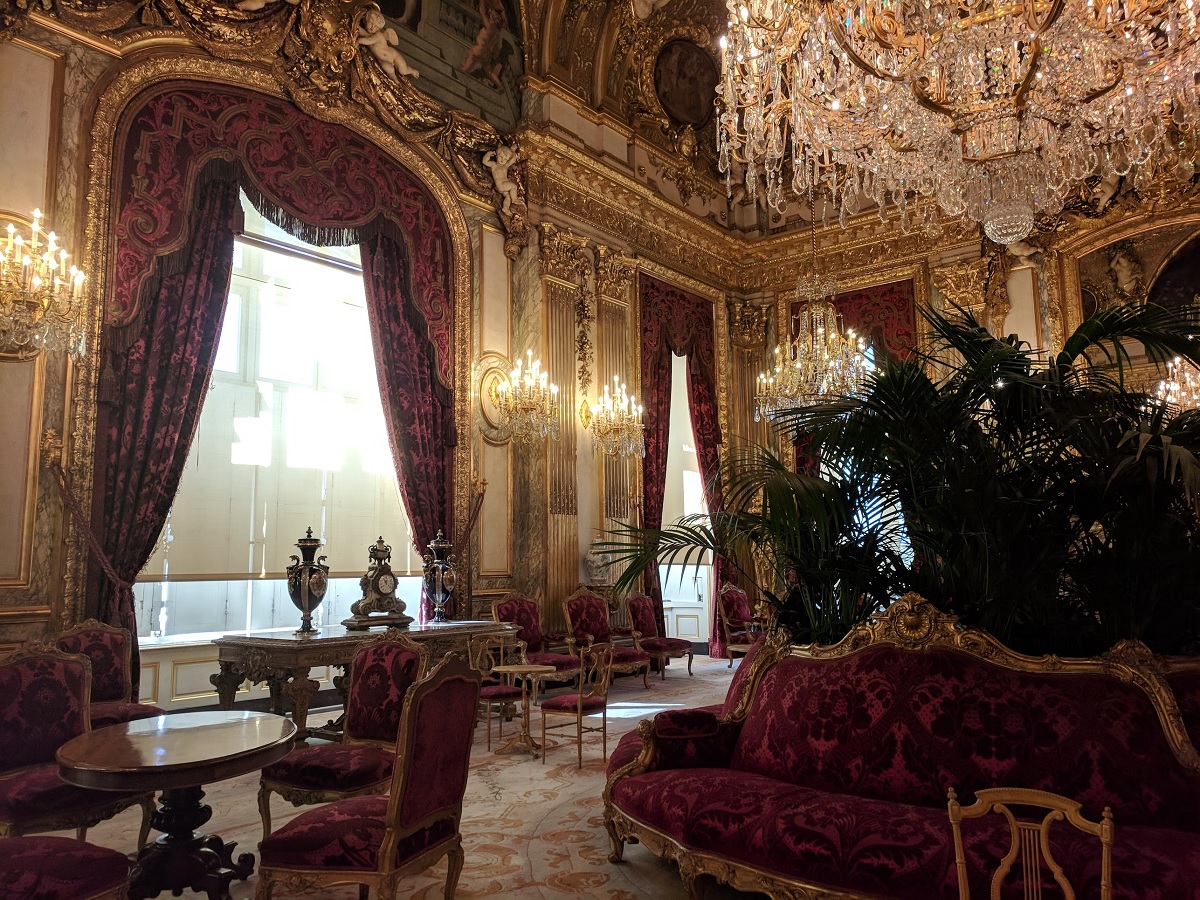 El interior de un palacio - Casa Real
