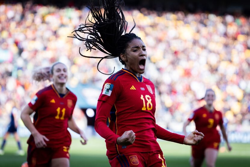 Salma Paralluelo - Fútbol femenino