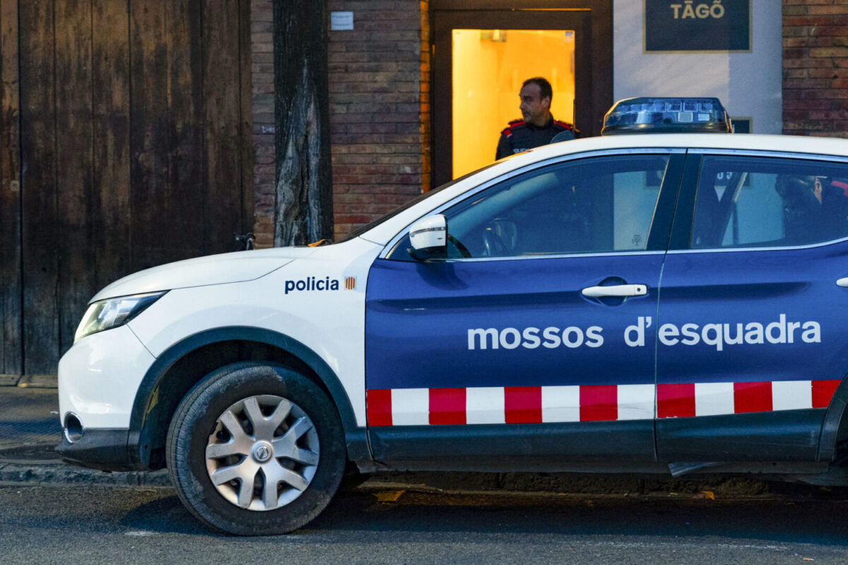 Los Mossos d'Esquadra también investigan desde hace pocos días la muerte una mujer en Olot (Girona) sin descartar que se trate de un crimen machista