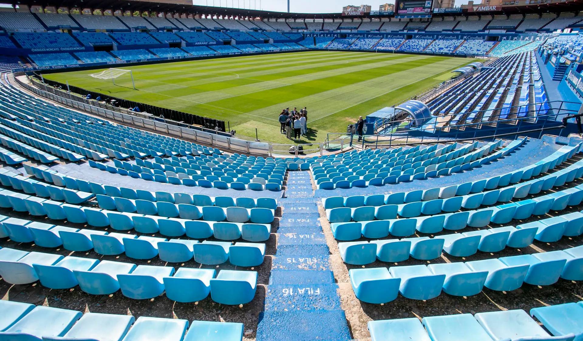 La Romareda (Real Zaragoza) se viste de gala para vivir la última gran noche deportiva de su historia