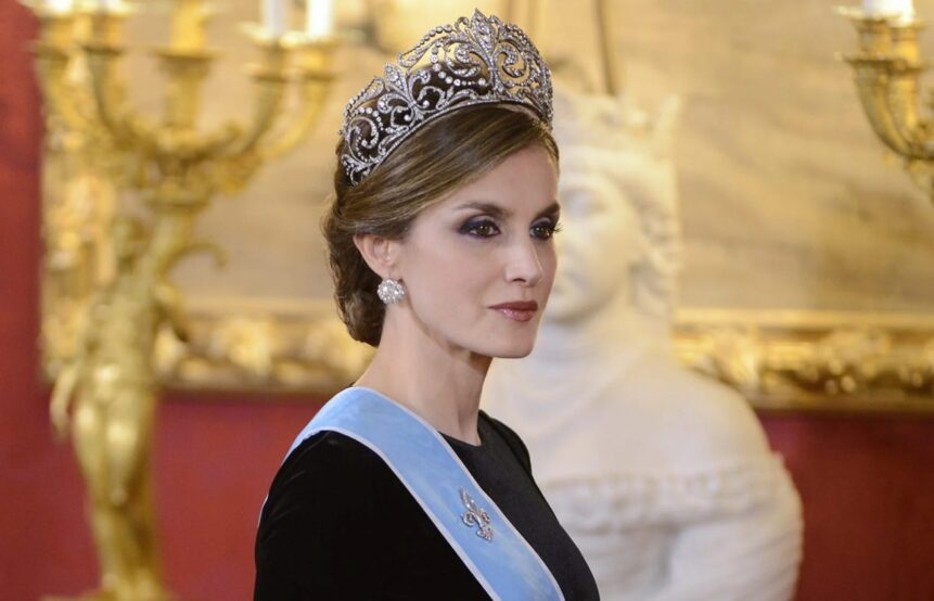 Letizia con la tiara Flor de Lis - Casa Real