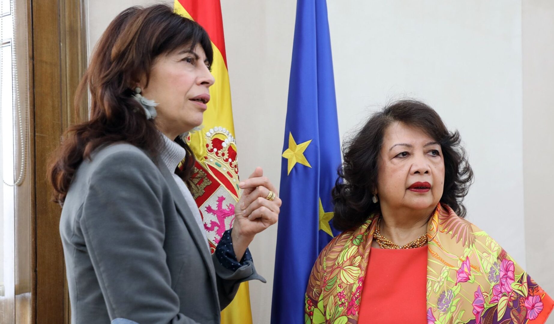 Imagen de a ministra de Igualdad, Ana Redondo, con Irene Natividad, presidenta del GSW, en una reciente visita a España antes del evento el pasado 31 de enero. Se dan la mano.