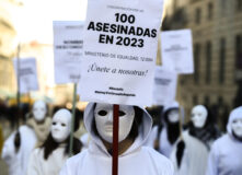 Manifestación organizada por colectivos feministas hacia el Ministerio de Igualdad para pedir que se contabilicen de forma oficial todos los feminicidios