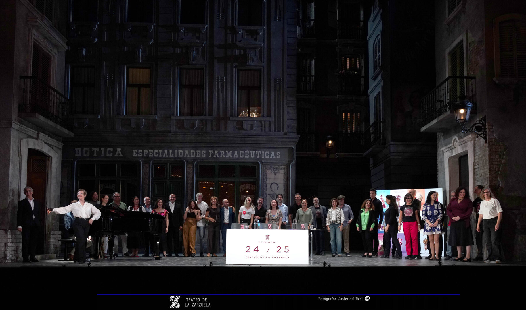 Intervención del coro de La Zarzuela durante la presentación de la nueva temporada del Teatro de la Zarzuela