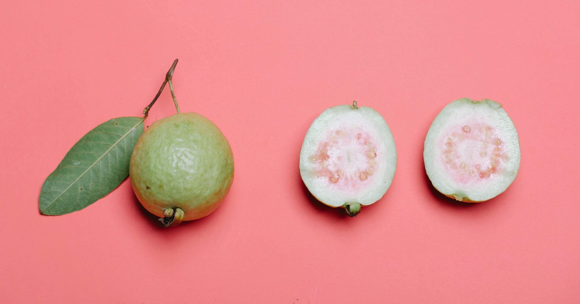 Ni la naranja ni el aguacate: esta es la fruta con más vitamina C que puedes comer