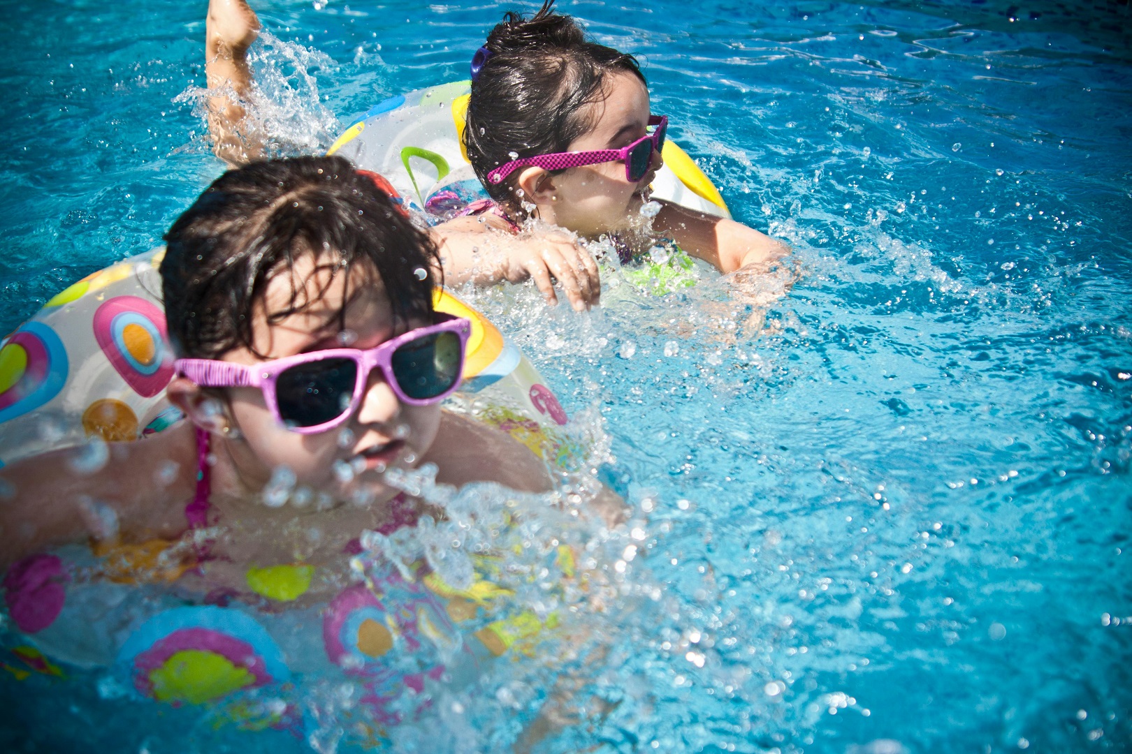 Así afecta el cloro de la piscina a tu salud