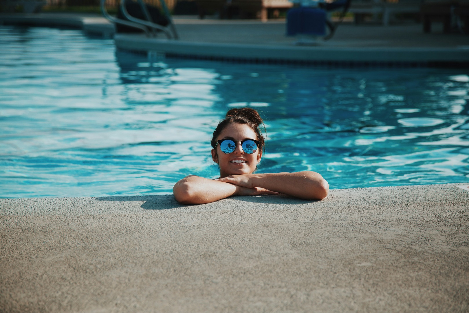 Así afecta el cloro de la piscina a tu salud