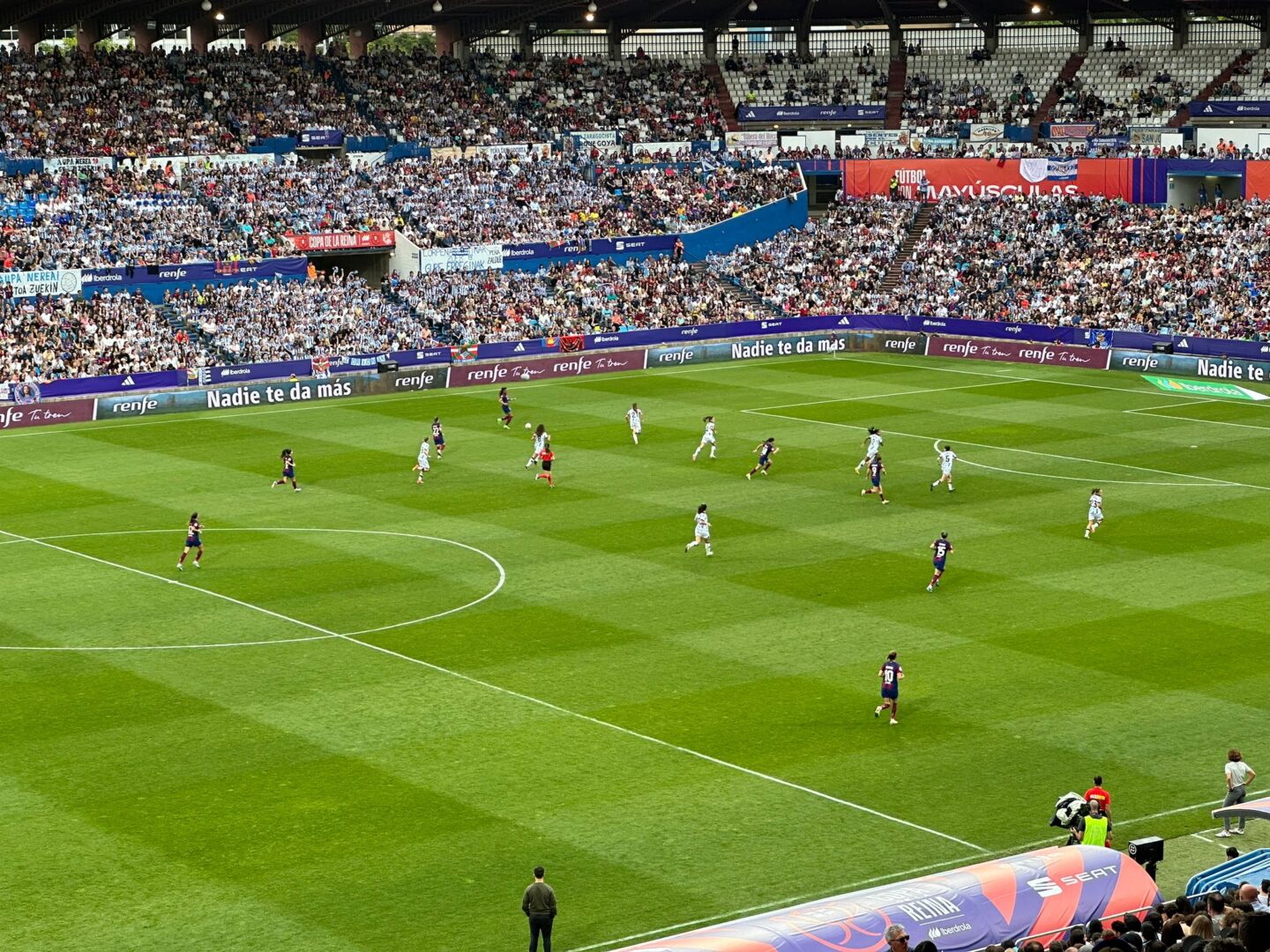 Primera parte de la final de la Copa de la Reina entre la Real Sociedad y el FC Barcelona