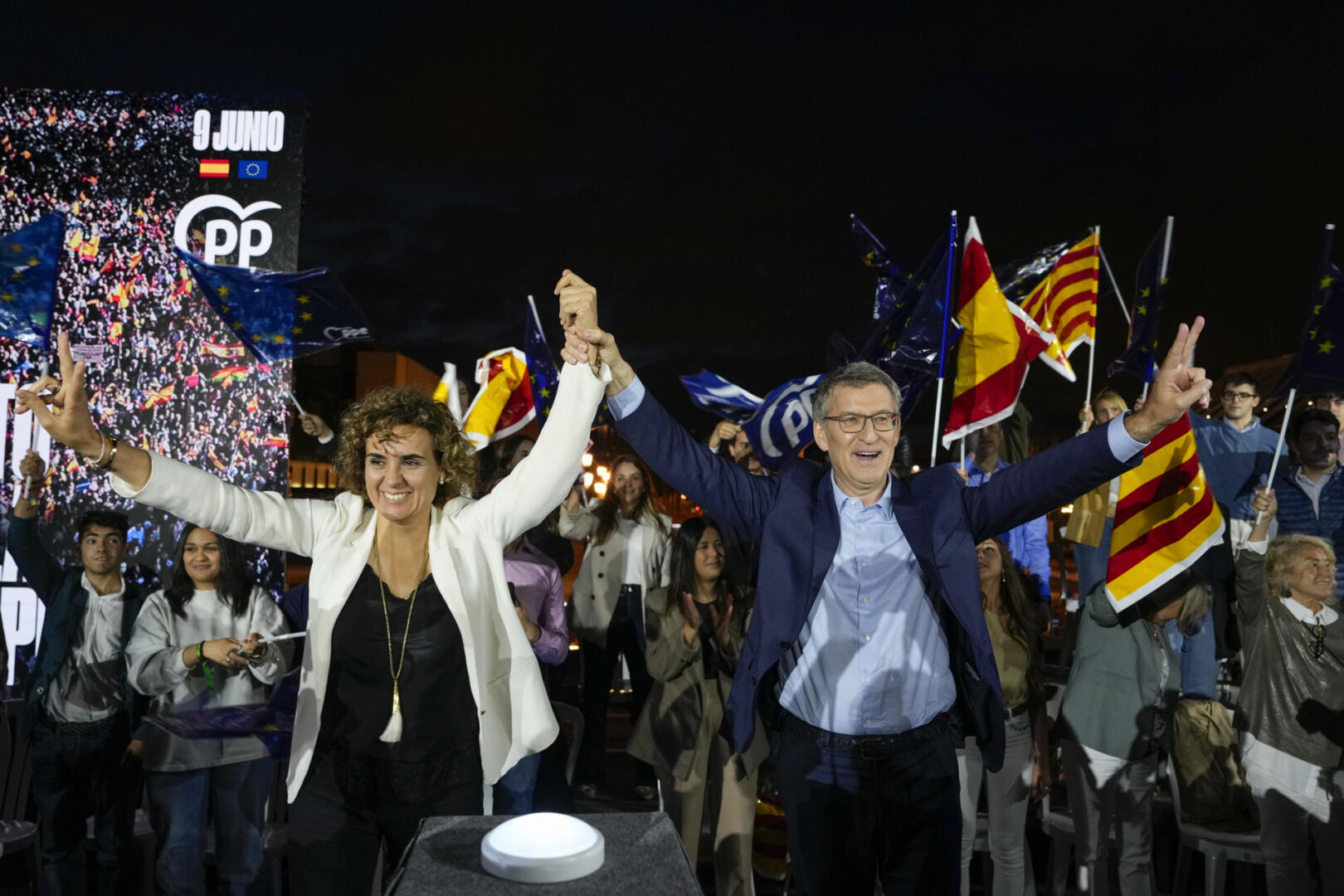 Dolors Montserrat y Alberto Núñez Feijóo en el inicio de campaña del PP en estas europeas