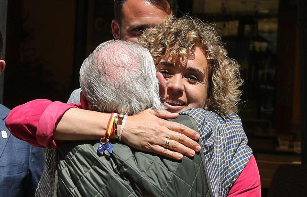 Dolors Montserrat en un acto con militantes en Oviedo