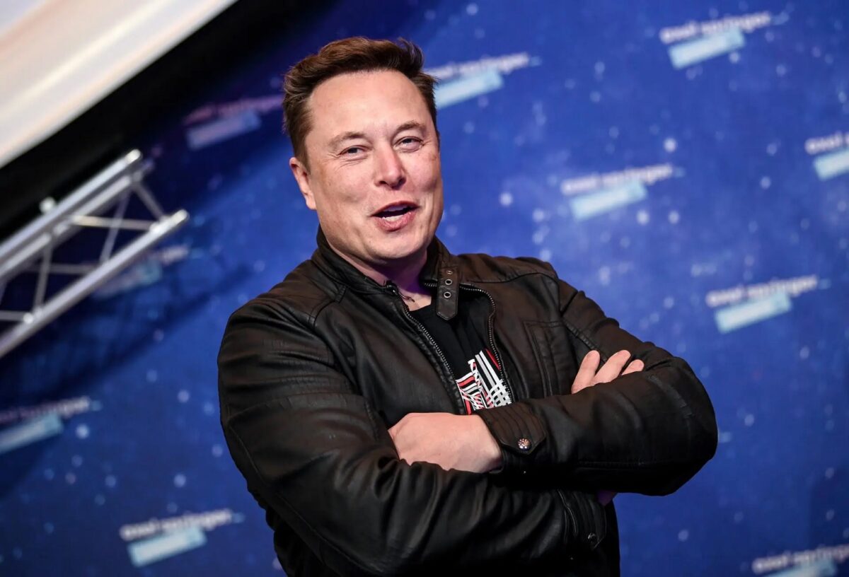 Elon Musk - Sociedad