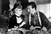 Claire Trevor y John Wayne en 'La Diligencia'