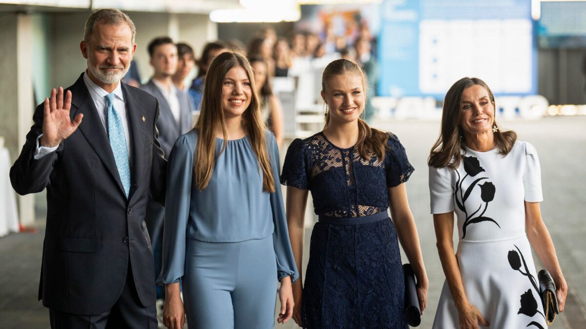 La Familia Real, a su llegada al Palacio de Congresos