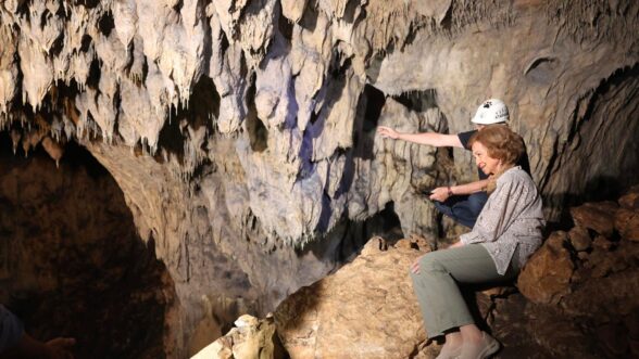 La Reina Sofía, en las cuevas de Atapuerca