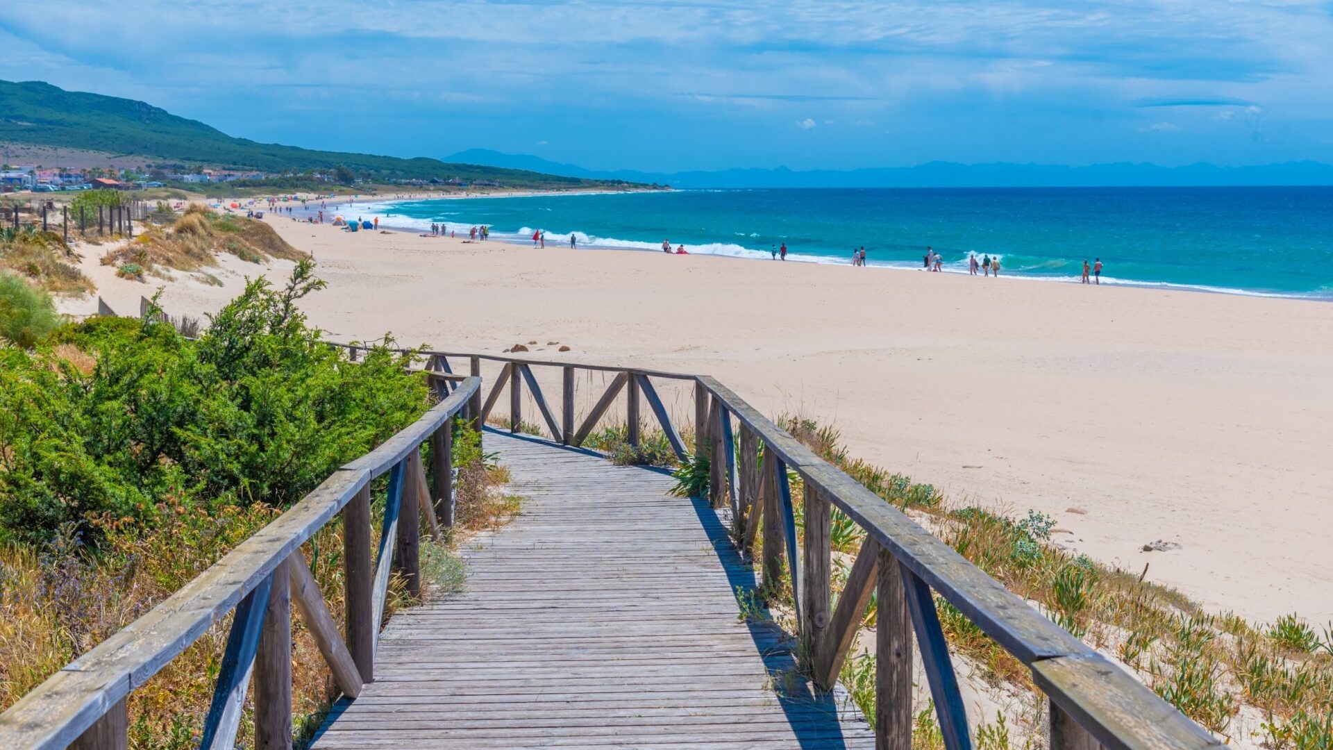 Estos son los alimentos que debes evitar si vas a comer en la playa según la AESAN