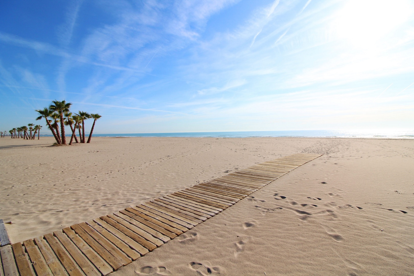 ¿Qué ha pasado en Canet d'en Berenguer? Prohibido bañarse y cierre de playas