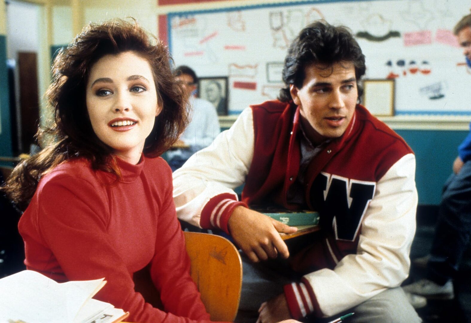 Shannen Doherty and Patrick Labyorteaux en 'Escuela de jóvenes asesinos' (1988)