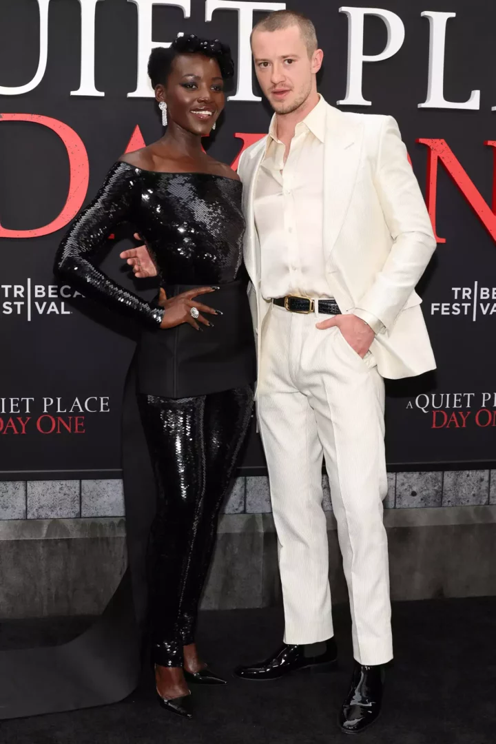 Lupita Nyong'o y Joseph Quinn en la première en Nueva York de 'Un Lugar Tranquilo: Día Uno'