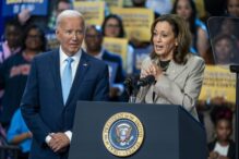 Joe Biden y Kamala Harris en una reciente imagen en Upper Marlboro hablando del plan económico del Partido Demócrata