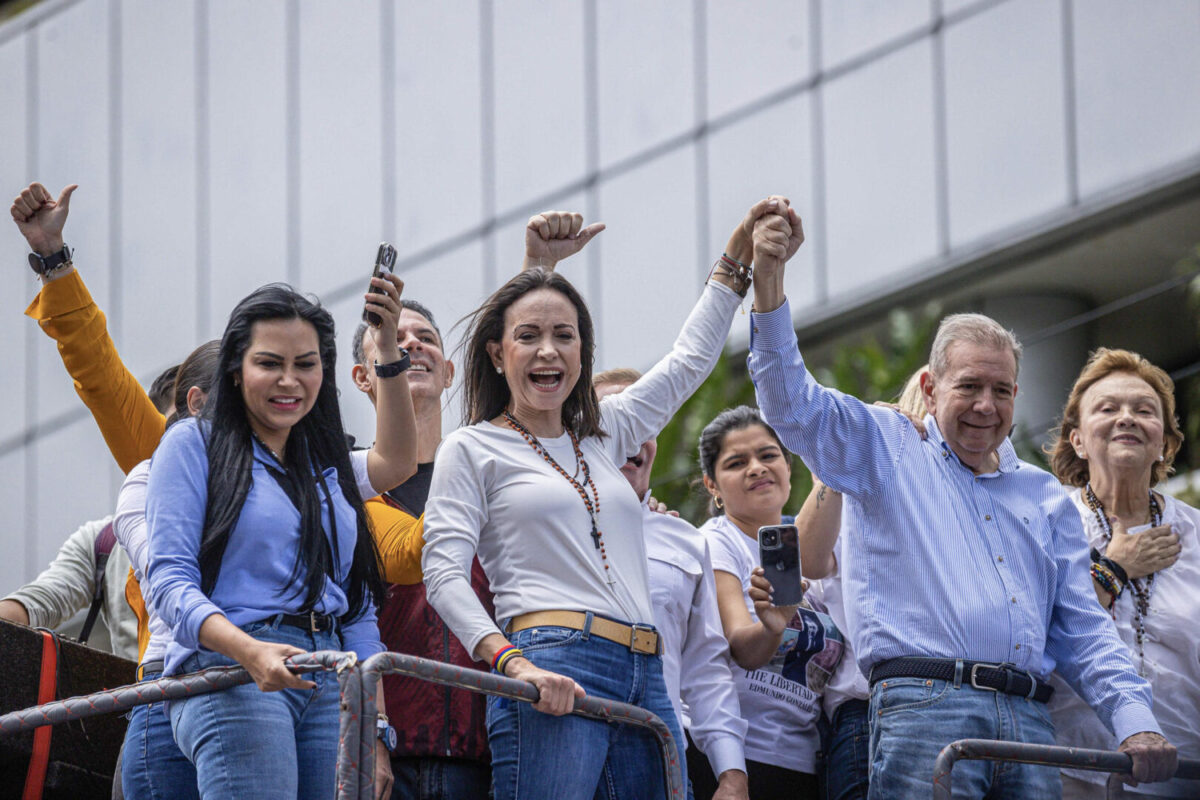 La líder opositora venezolana María Corina Machado y el candidato a la presidencia de Venezuela Edmundo González Urrutia