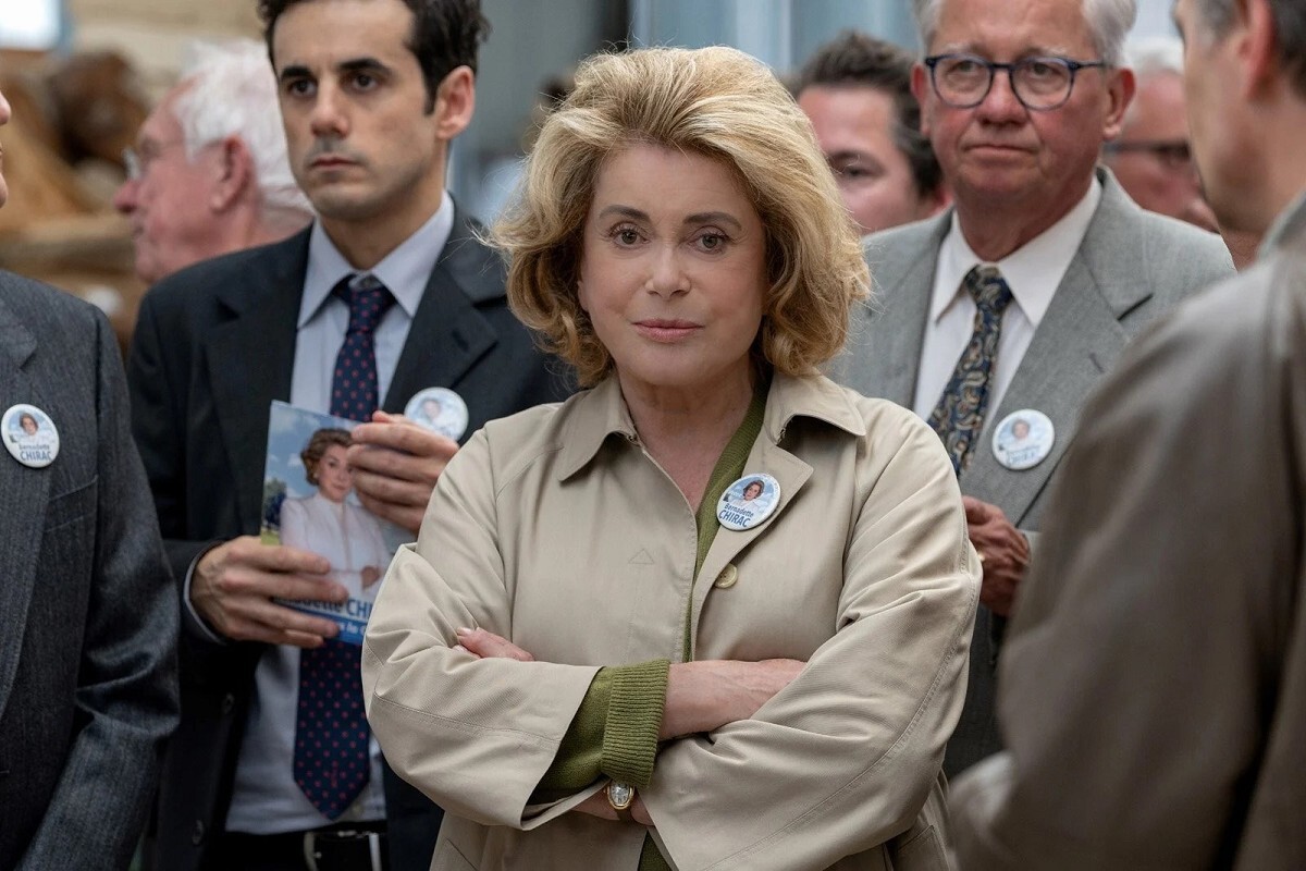 Catherine Deneuve en la película 'Bernardette', donde da vida a Bernardette Chirac