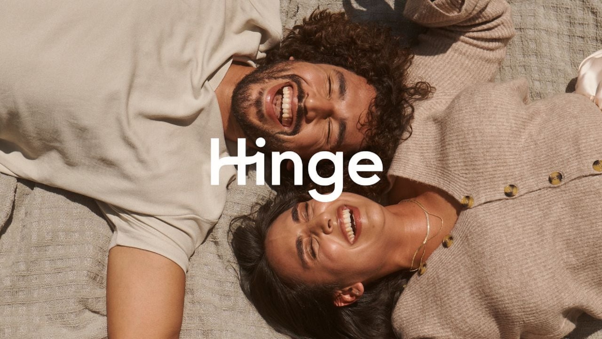 Hinge - Sociedad