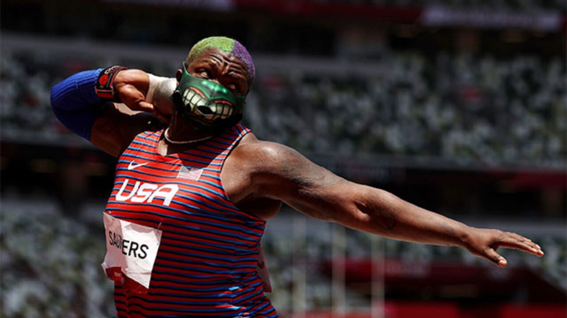 ¿Por qué Raven Saunders usa una máscara de Hulk en París 2024?