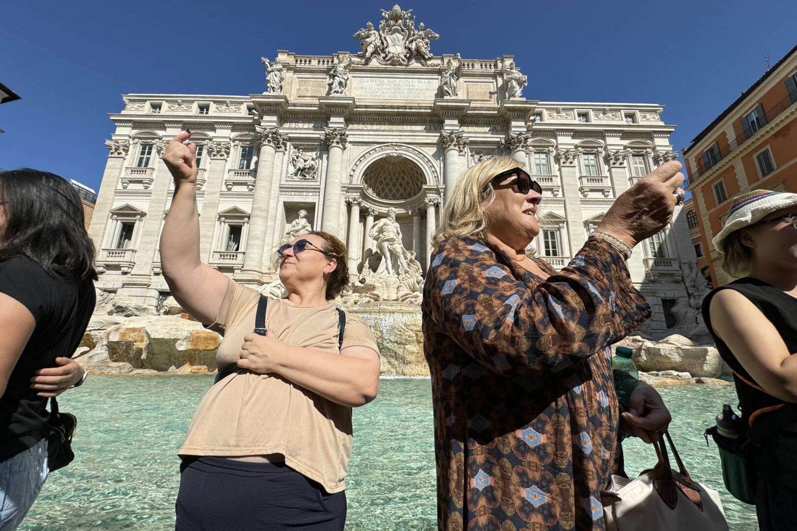 Lanzar la moneda a la Fontana de Trevi costará 2 euros para tener "una experiencia única"