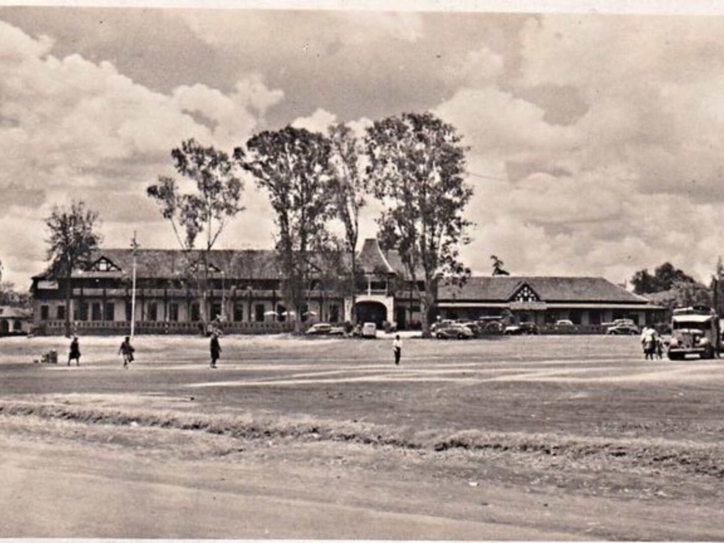 Fotografía del hotel Norfolk inaugurado en Nairobi en 1904