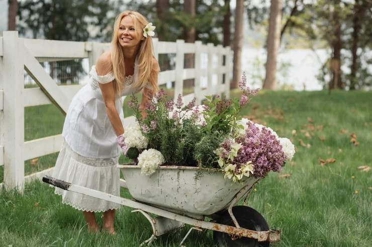 La vuelta a la Canadá natal de Pamela Anderson tuvo como resultado la serie de televisión 'Pamela’s Garden of Eden'