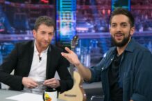 Pablo Motos y David Broncano son los líderes de 'El Hormiguero' y 'La Revuelta'