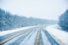 Nieve en la carretera - Sociedad