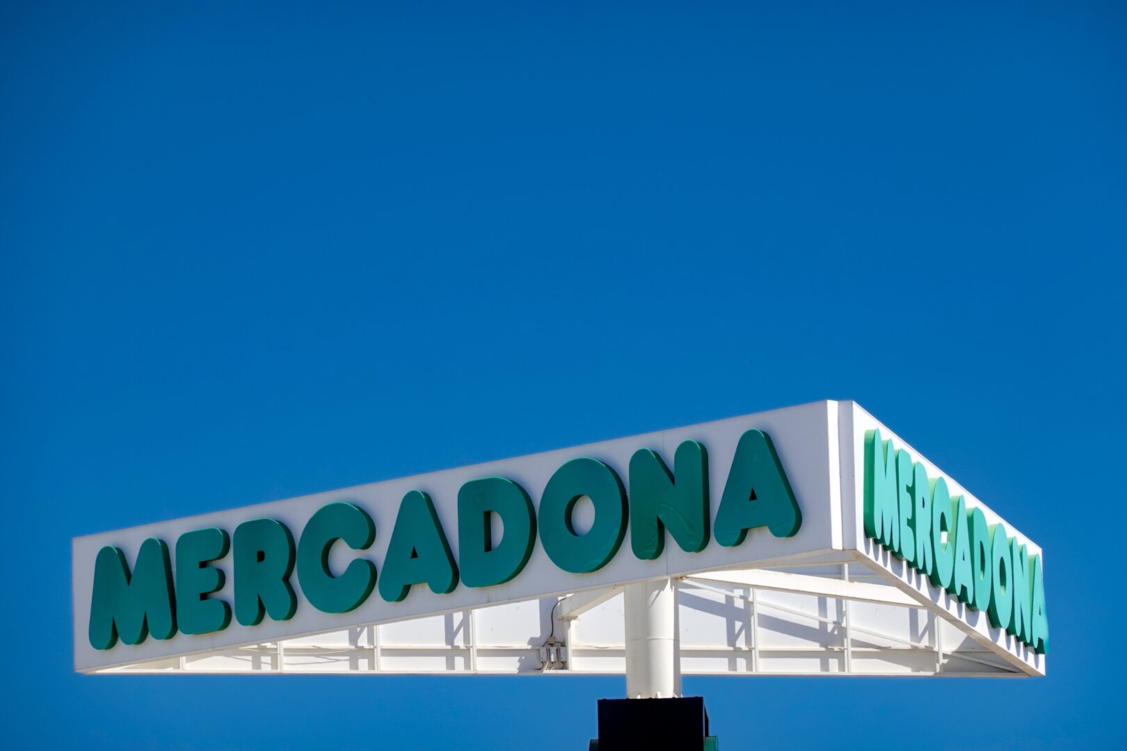 Mercadona cambia sus horarios durante el mes de octubre