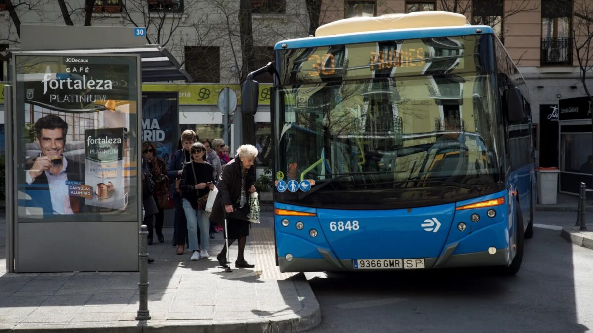 Autobuses en Madrid - Sociedad