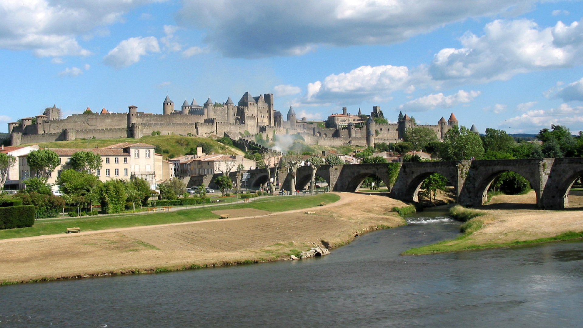 Carcassonne (Francia) - Sociedad