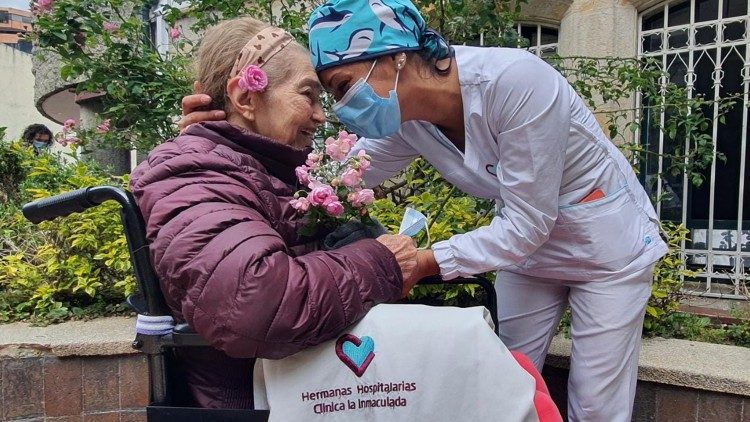 Hermanas Hospitalarias en la Clínica La Inmaculada