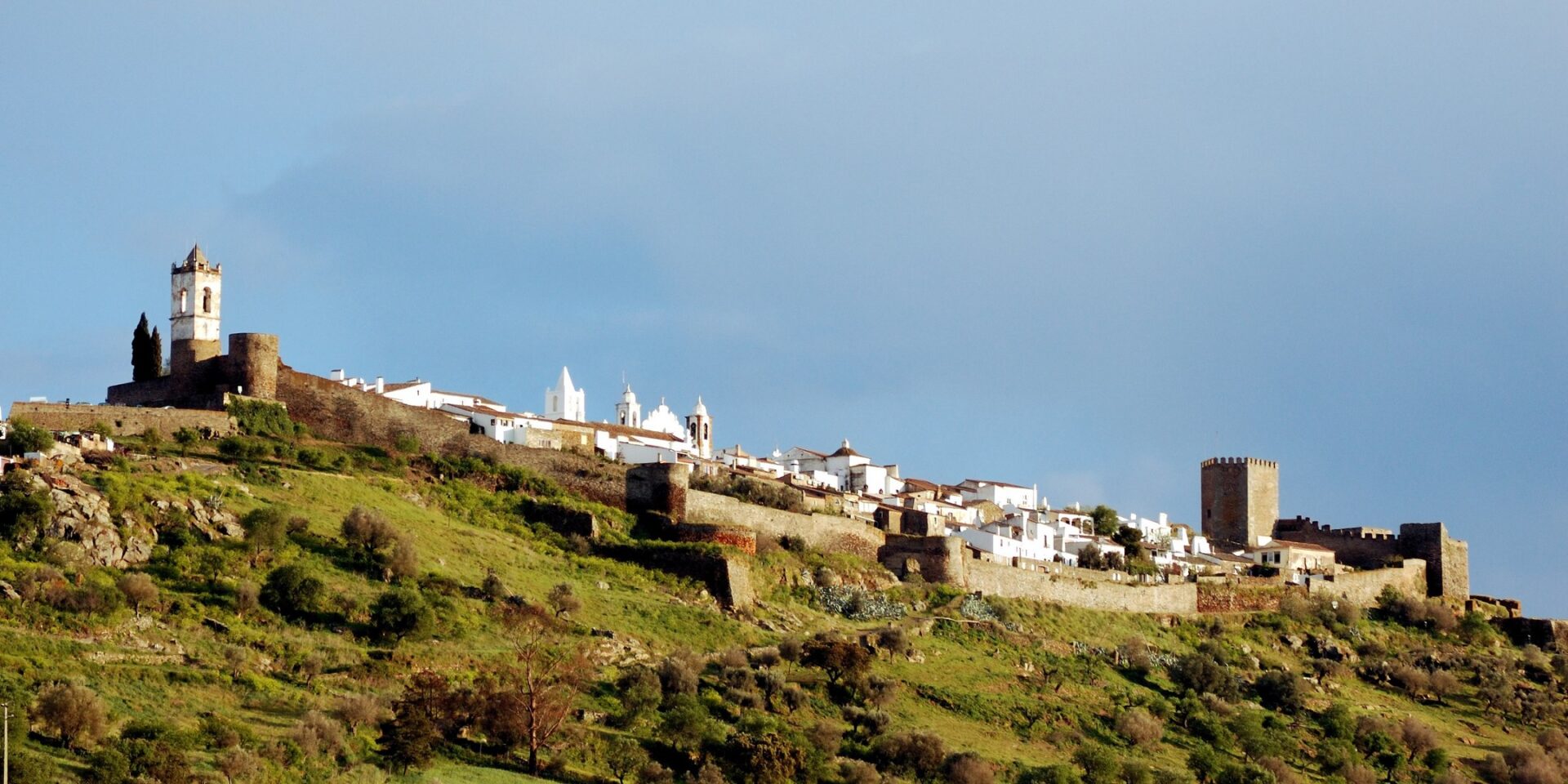 Los pueblos medievales más impresionantes de Europa que parecen congelados en el tiempo