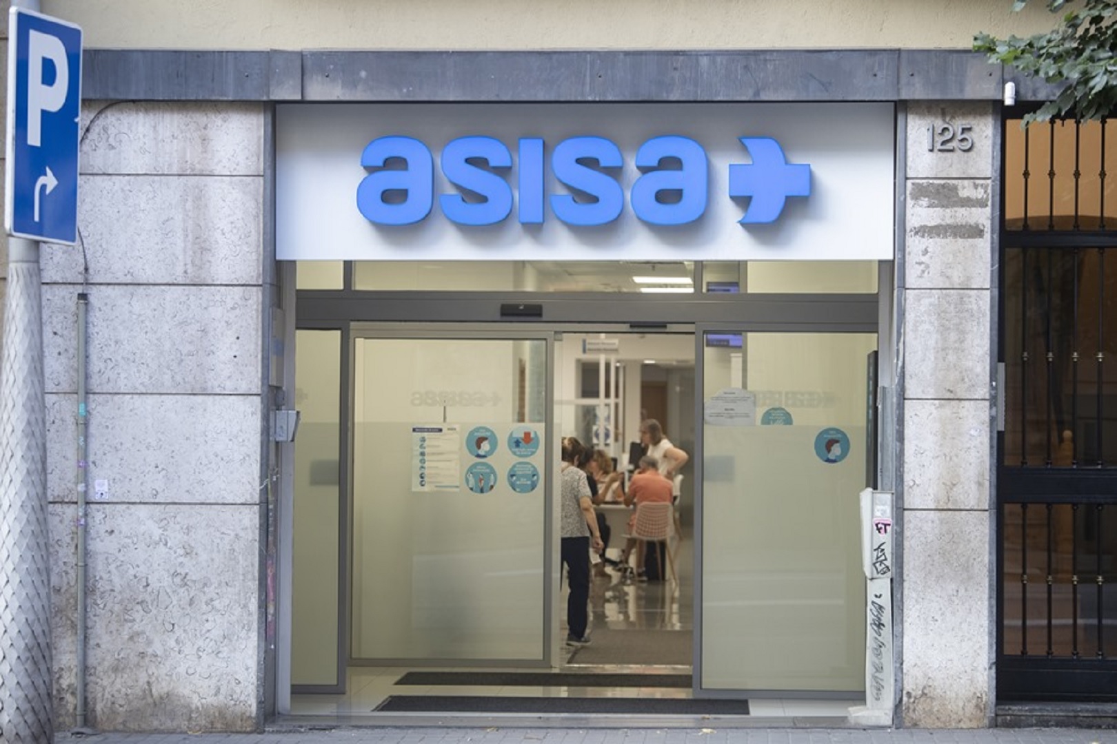 Un informe de Muface pone en jaque las ofertas de Adeslas y Asisa