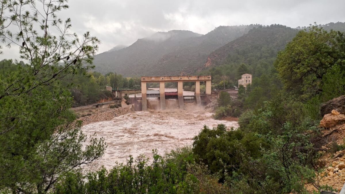 Presa de Cirat-Vallat (Castellón) - Sociedad