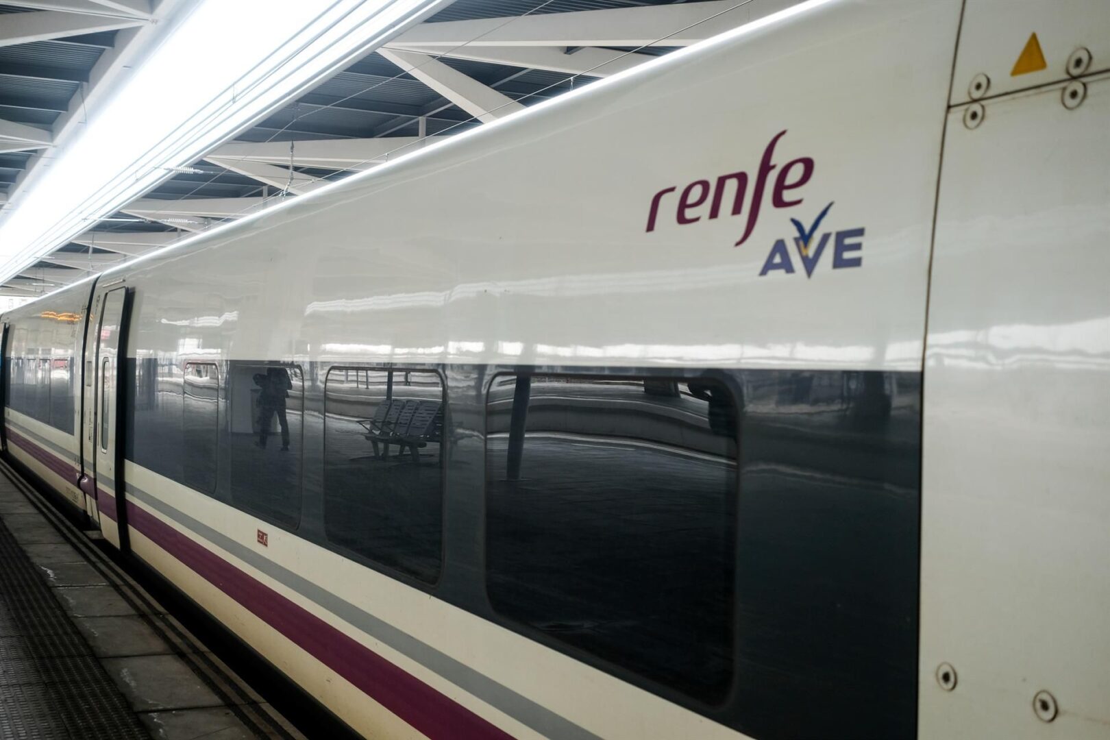 Los nuevos trenes de Renfe serán más lentos y tendrán menos asientos