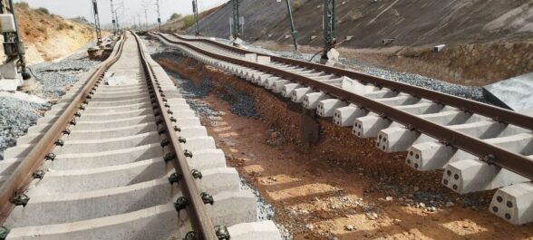 Obras en las vías de la alta velocidad entre Madrid y Valencia