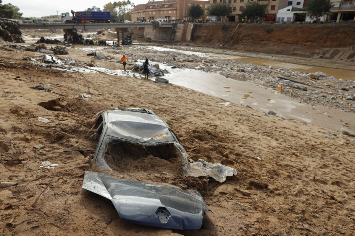 Cinco días después de la DANA que ha asolado Valencia, muchos de los caminos continúan siendo impracticables