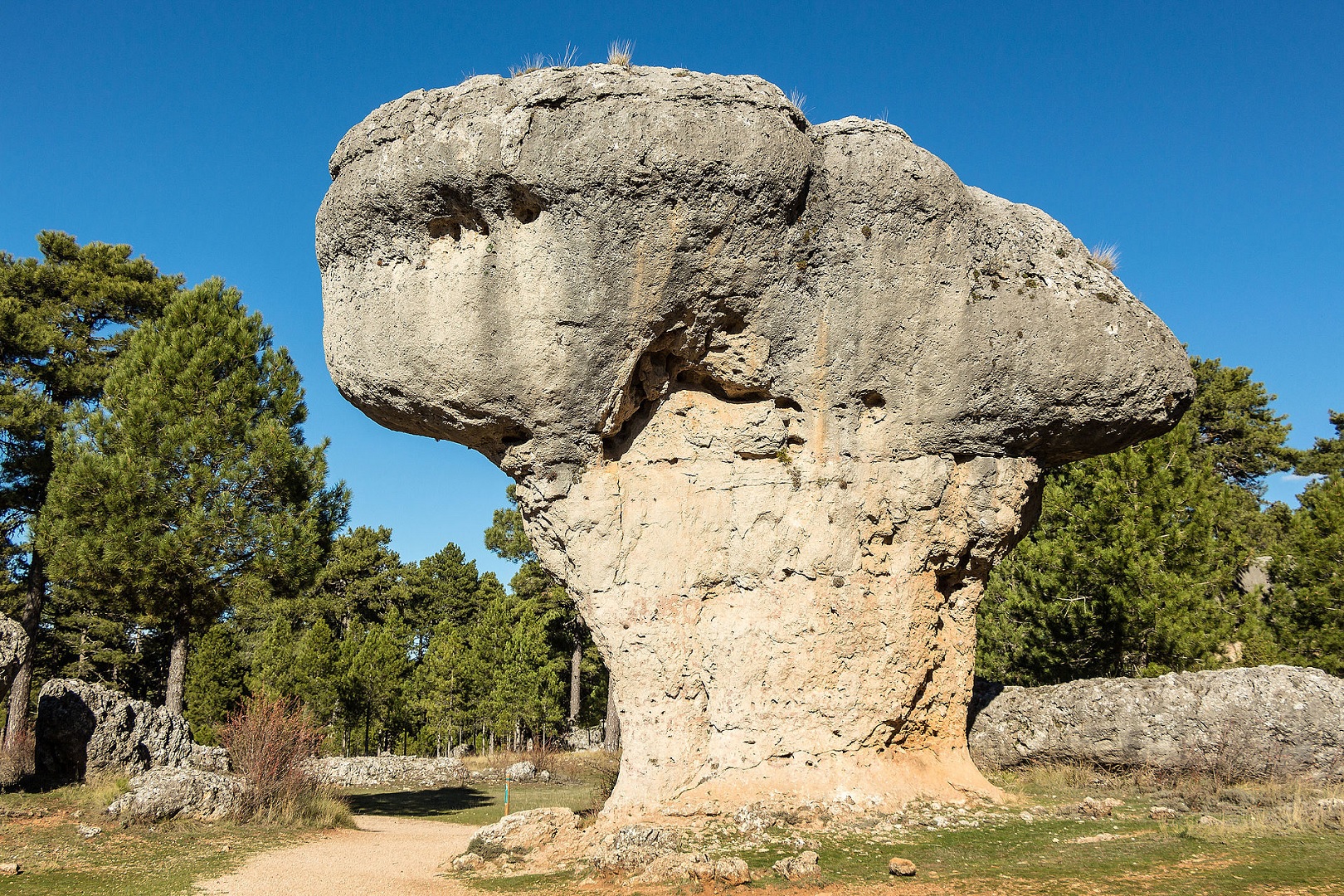 Ciudad Encantada de Cuenca - Sociedad