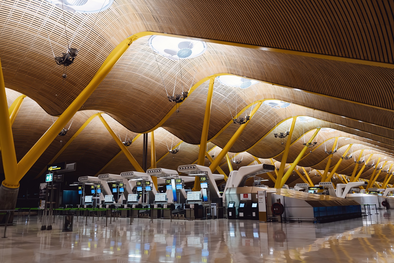 Aeropuerto de Barajas en Madrid - Sociedad