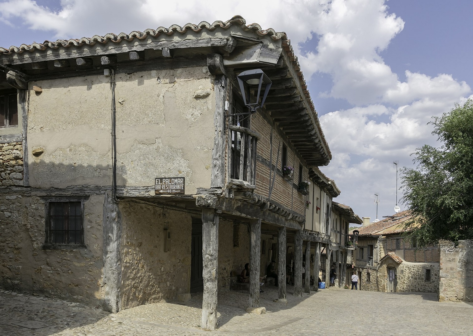 Calatañazor (Soria) - Sociedad