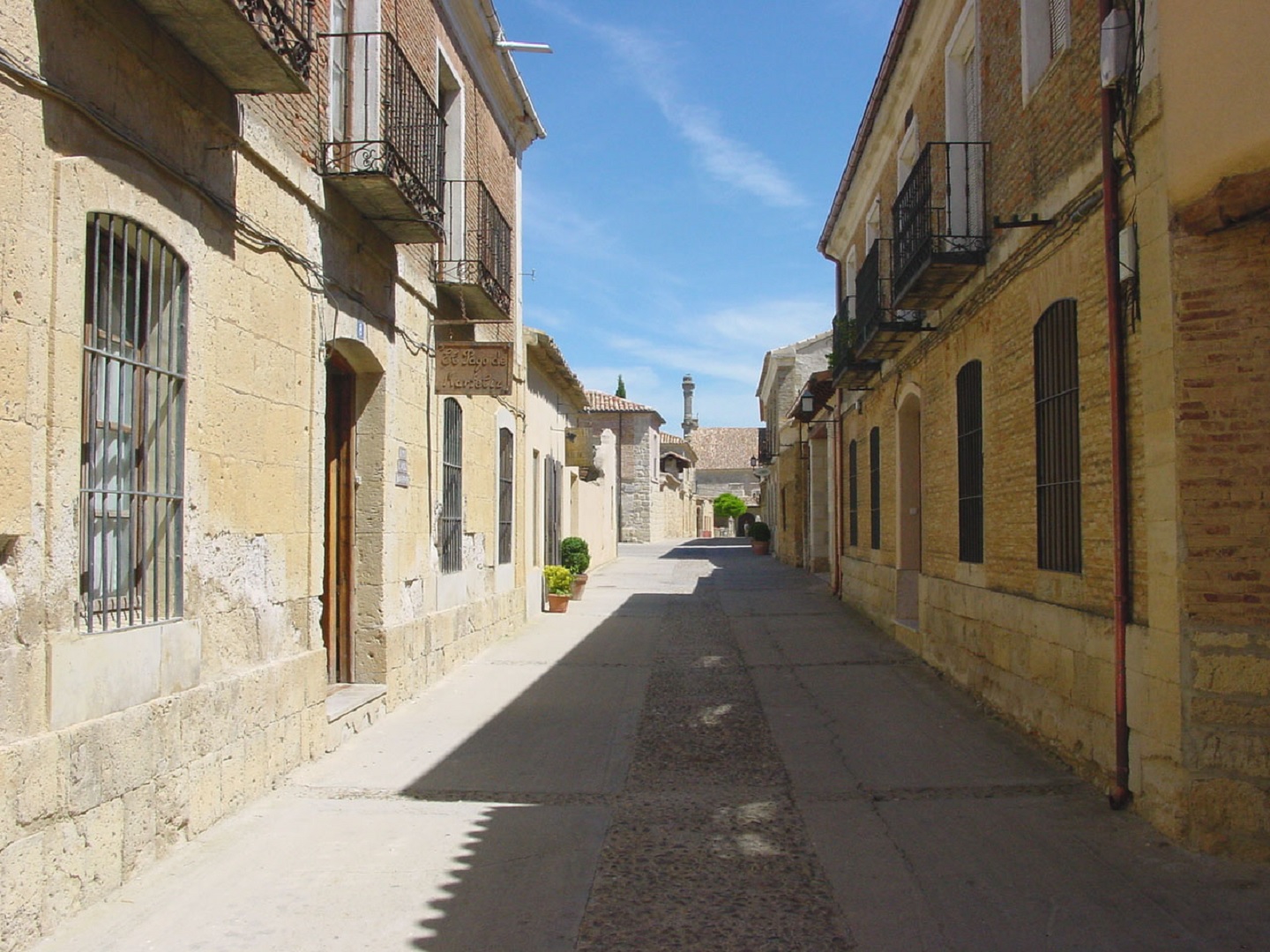 Urueña (Valladolid) - Sociedad