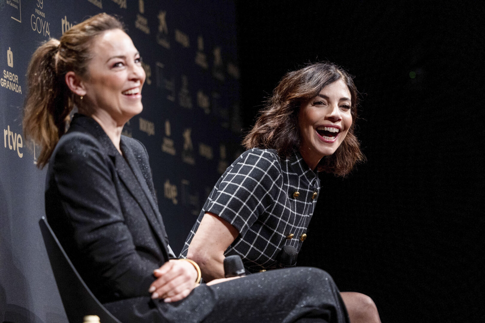 Maribel Verdú y Leonor Watling llevarán su amistad y su química al escenario de la gala de los premios Goya 2025