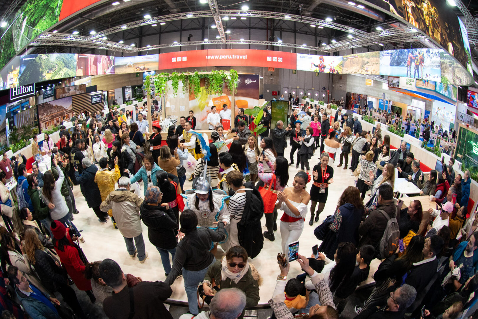 Las 14 claves que resumen Fitur 2025 y te permiten entender el evento