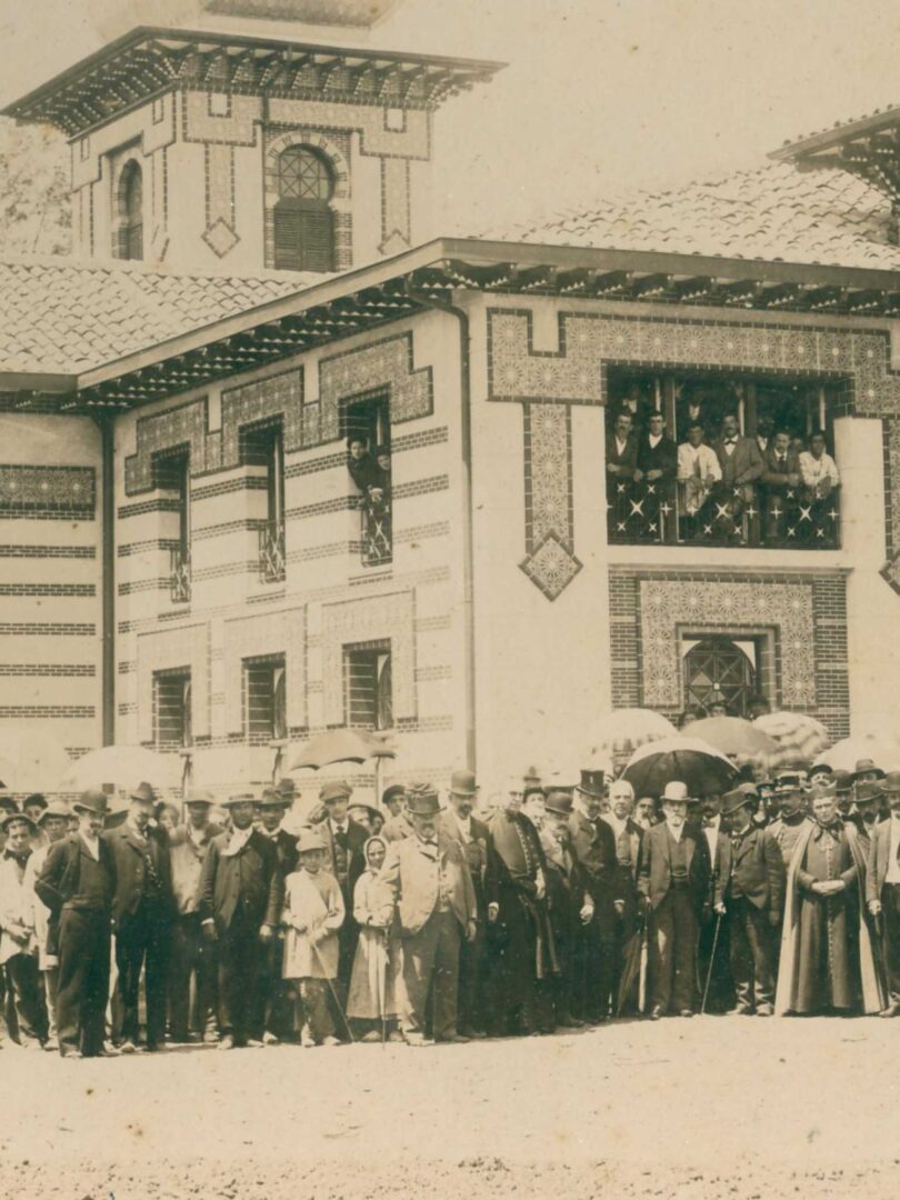 Deliciosas fotografías del viejo album de recuerdos del balneario de Solares, s.XIX