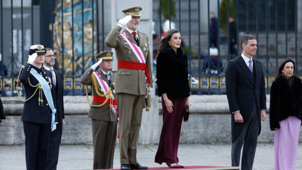 Los Reyes, la Princesa, el presidente del Gobierno, la ministra de Defensa y el titular de Interior en la Pascua